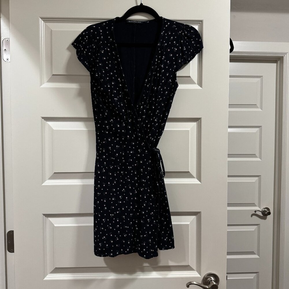 Brandy Melville Blue Floral Wrap Dress in Size Small